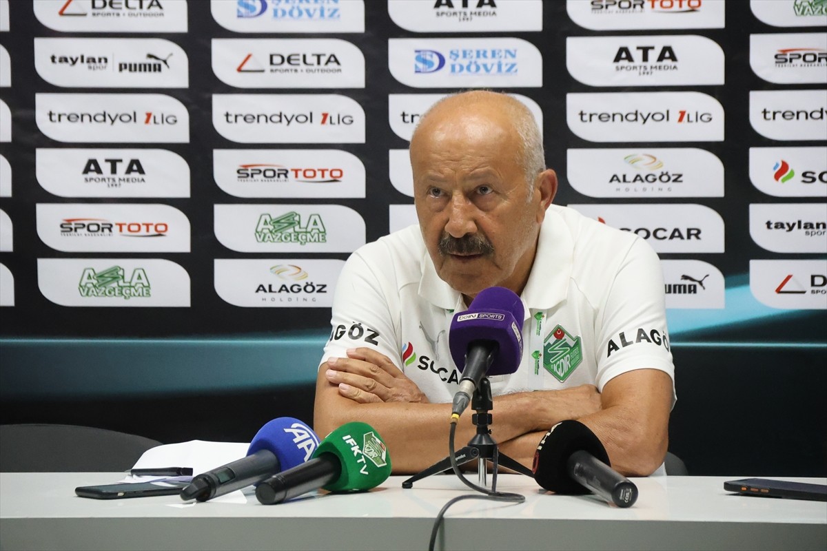 Trendyol 1. Lig'in 5. haftasında Alagöz Holding Iğdır FK, konuk ettiği Serik Spor Futbol A.Ş'ye...