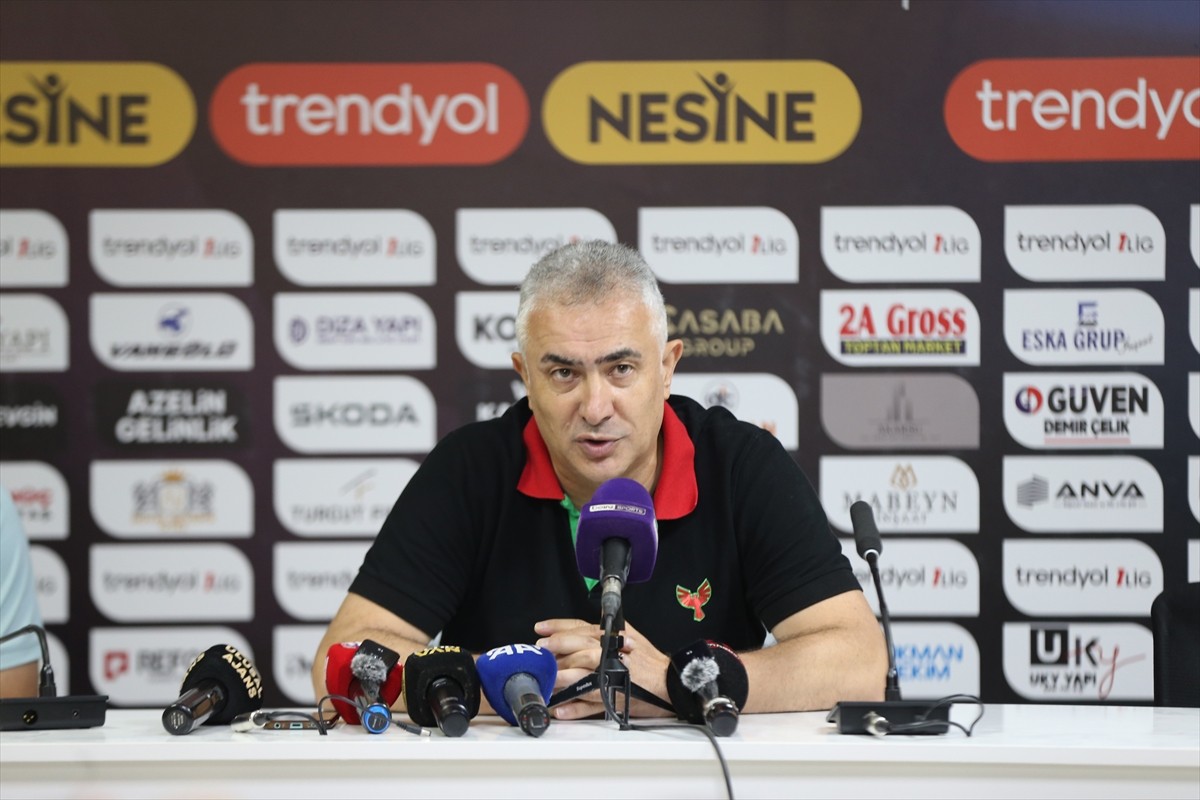 Trendyol 1. Lig'in 8. haftasında sahasında Amed Sportif Faaliyetler'i 3-0 yenen İmaj Altyapı...