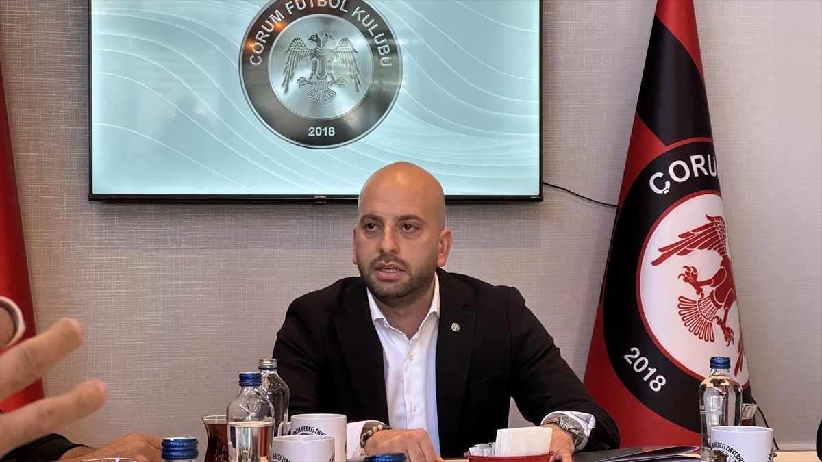 Trendyol 1. Lig ekiplerinden Arca Çorum FK Başkanı Baran Korkmazoğlu; Atakan Akkaynak, Atakan...