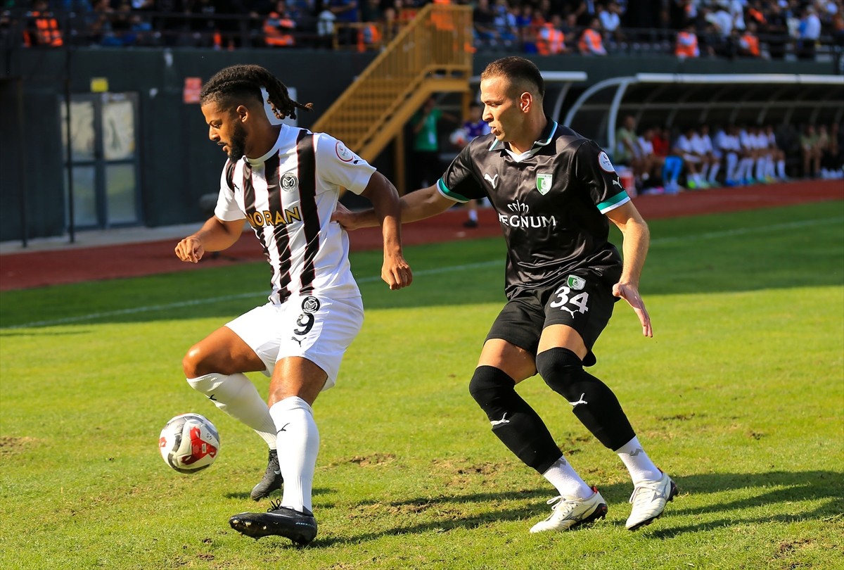 Trendyol 1. Lig’in 8. haftasında Manisa FK ile Sipay Bodrum FK, Manisa 19 Mayıs Stadı’nda...