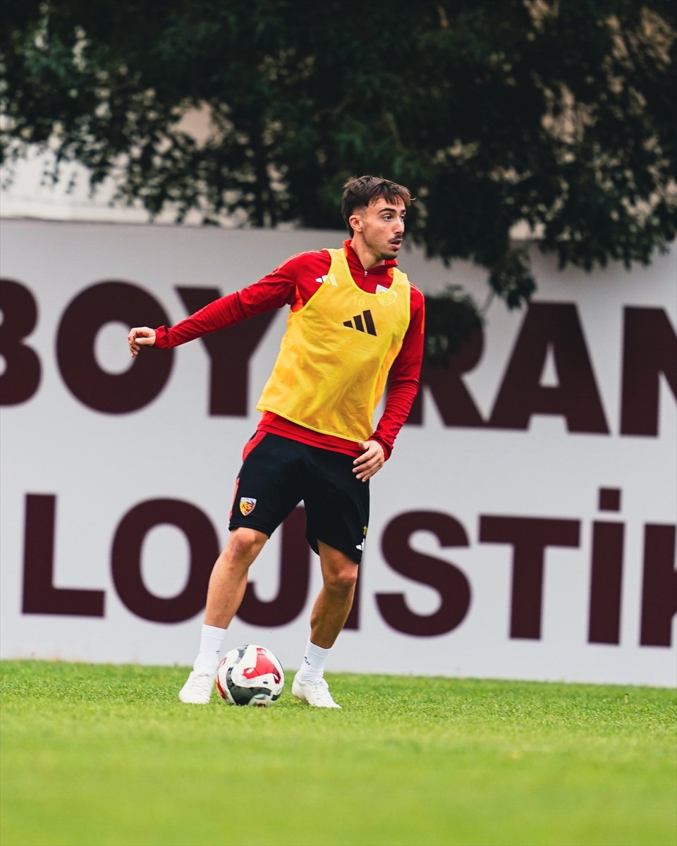 Trendyol Süper Lig'in 8. haftasında deplasmanda Trabzonspor ile karşılaşacak Zecorner Kayserispor...