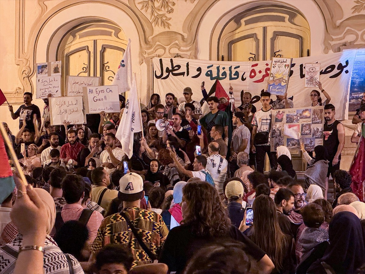 Tunus'ta, İsrail'in Gazze ablukasını kırmak için yola çıkan Küresel Sumud Filosu'na yönelik...