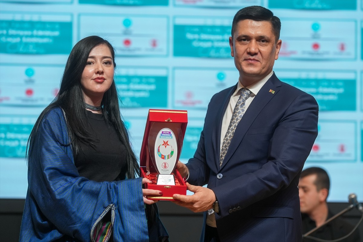 Türk Devletleri Teşkilatı ve Türk Dil Kurumu işbirliğiyle düzenlenen "Dilde, Fikirde, İşte Birlik...