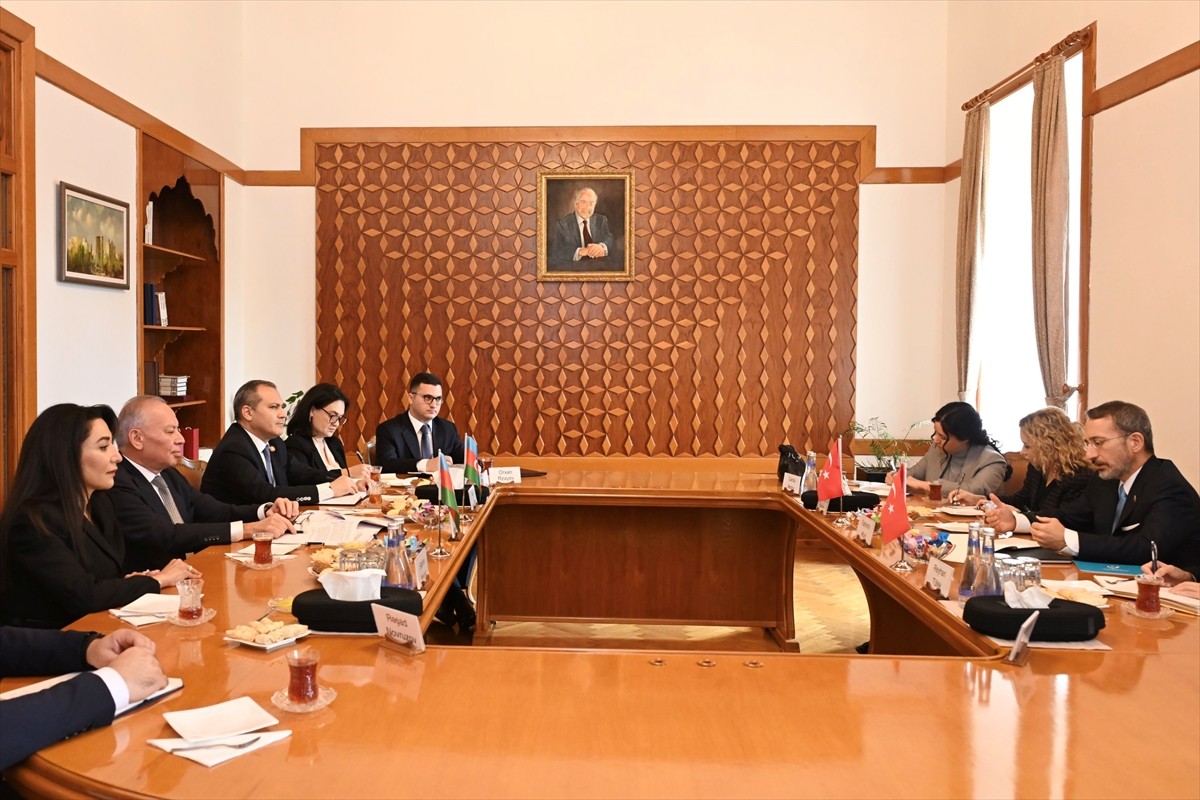 Türkiye İnsan Hakları ve Eşitlik Kurumu (TİHEK) Başkanı Fahrettin Altun (sağda), Azerbaycan...