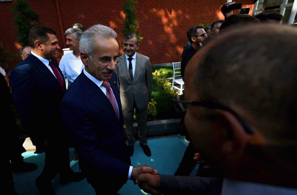 Ulaştırma ve Altyapı Bakanı Abdulkadir Uraloğlu, Düzce'de Müstakil Sanayici ve İşadamları Derneği...