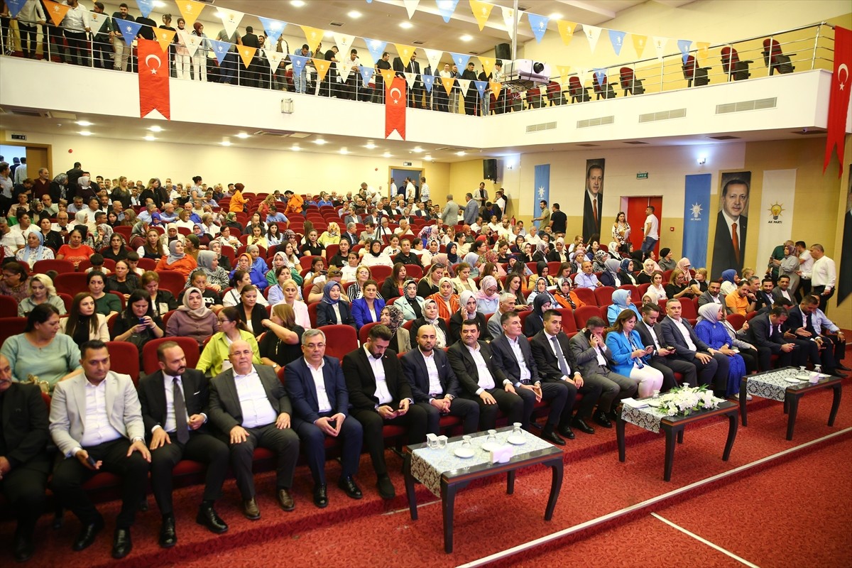 Adana'da AK Parti Genel Merkez Çevre ve Şehircilik Politikaları Başkanlığınca "Yeşil Dönüşüm ve...