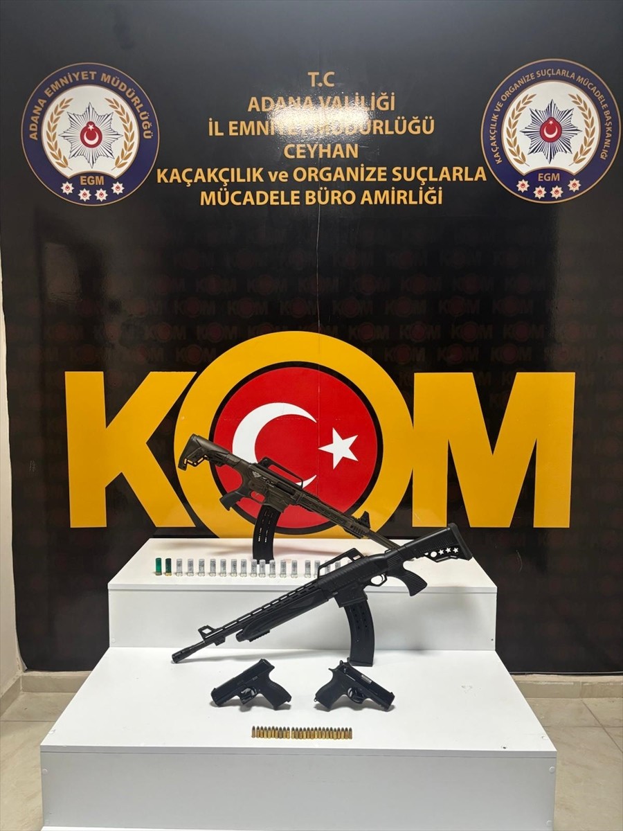 Adana'nın Ceyhan ilçesinde polis ekiplerince düzenlenen kaçakçılık operasyonunda 18 şüpheli...