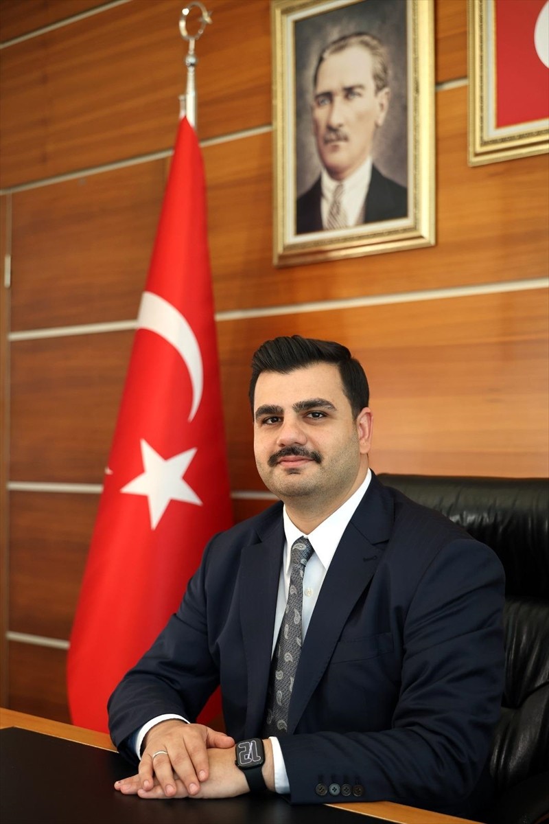 AK Parti Genel Sekreteri ve İzmir Milletvekili Eyyüp Kadir İnan, Foça ilçesindeki sele ilişkin...