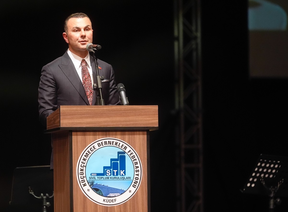 AK Parti İstanbul Milletvekili Seyithan İzsiz, Küçükçekmece Dernekler Federasyonu (KÜDEF)...