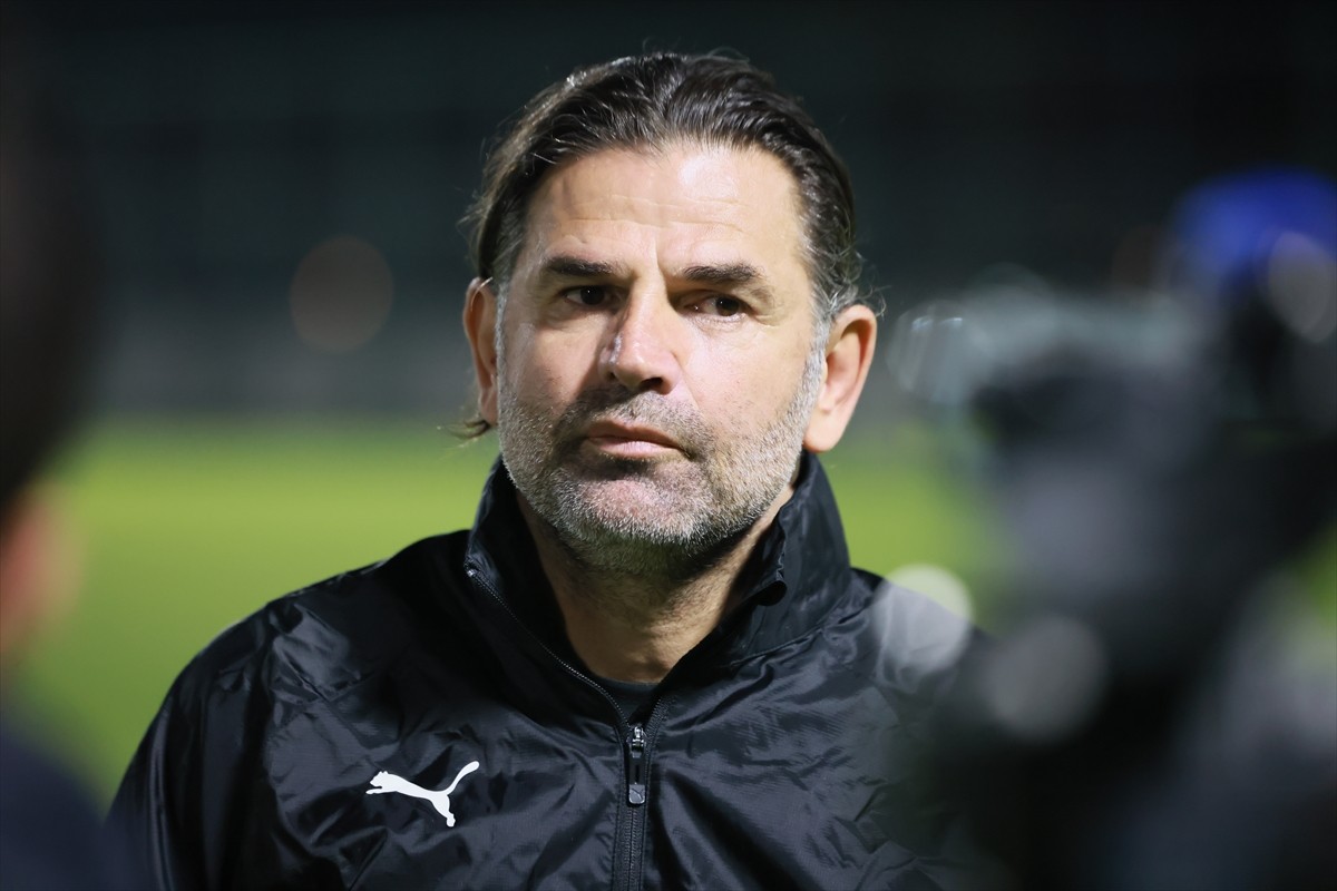 Alagöz Holding Iğdır FK, İstanbulspor'u yenerek galibiyet serisini sürdürmek ve başarı ivmesini...