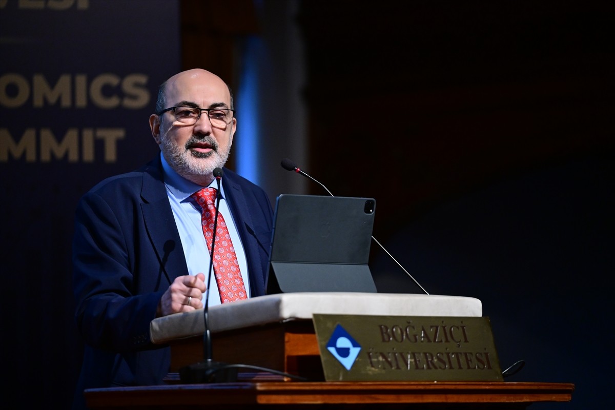 Anadolu Ajansının (AA) Global İletişim Ortağı olduğu, İLKE Vakfı bünyesinde faaliyet gösteren...