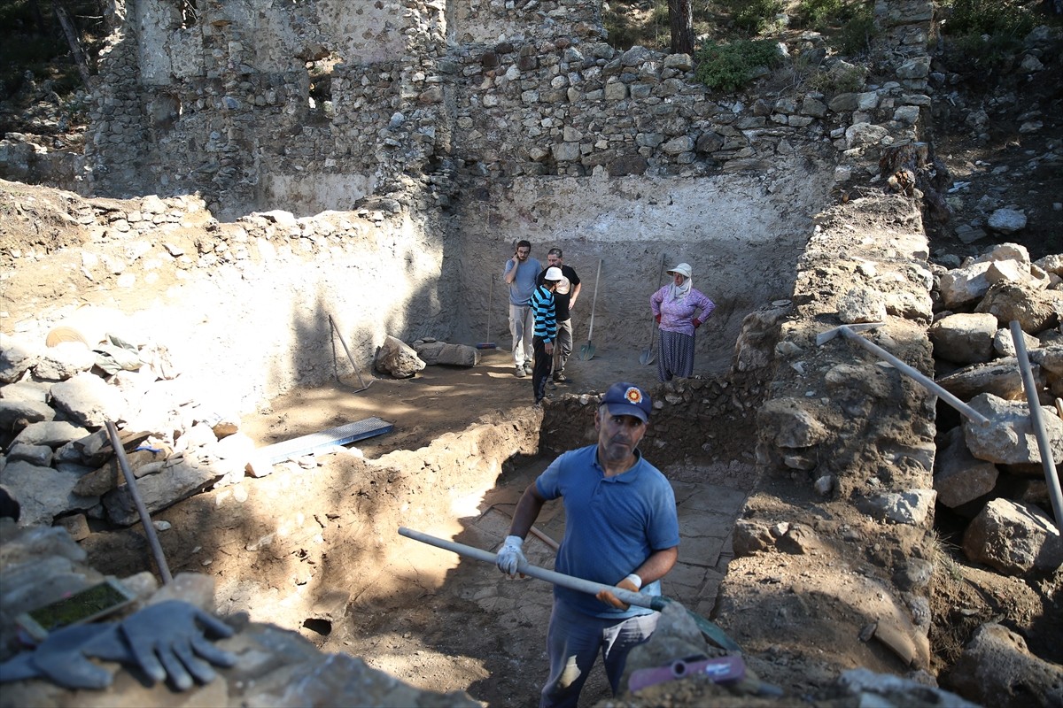 Antalya'nın Alanya ilçesindeki Syedra Antik Kenti'nde milattan sonra 5 ila 7. yüzyılda yapıldığı...