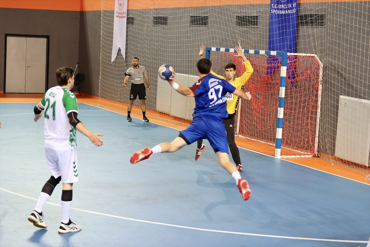 Ardventure Hentbol Erkekler Süper Ligi'nin 7. haftasında Giresunspor, deplasmanda Trabzon...