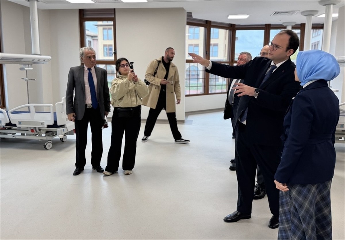 Arnavutköy'deki Darülaceze Sosyal Yaşam Şehri'nde "Dünya Yaşlılar Günü" kapsamında etkinlik...