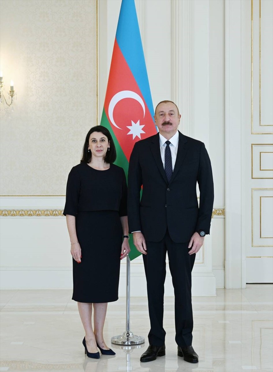 Azerbaycan Cumhurbaşkanı İlham Aliyev, Fransa'nın Azerbaycan'a yeni atanan Büyükelçisi Sophie...