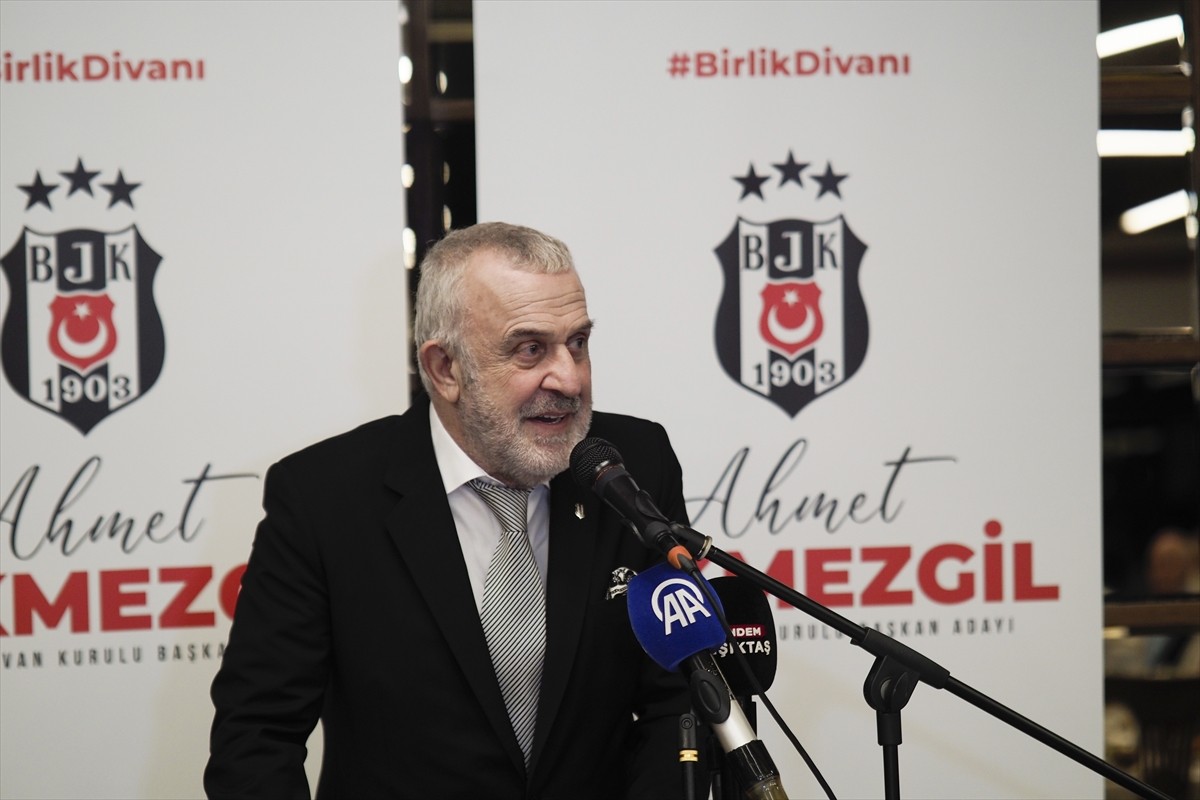 Beşiktaş Divan Kurulu Başkan Adayı Ahmet Ürkmezgil, İzmir'de ikamet eden Beşiktaş Kulübü Divan...
