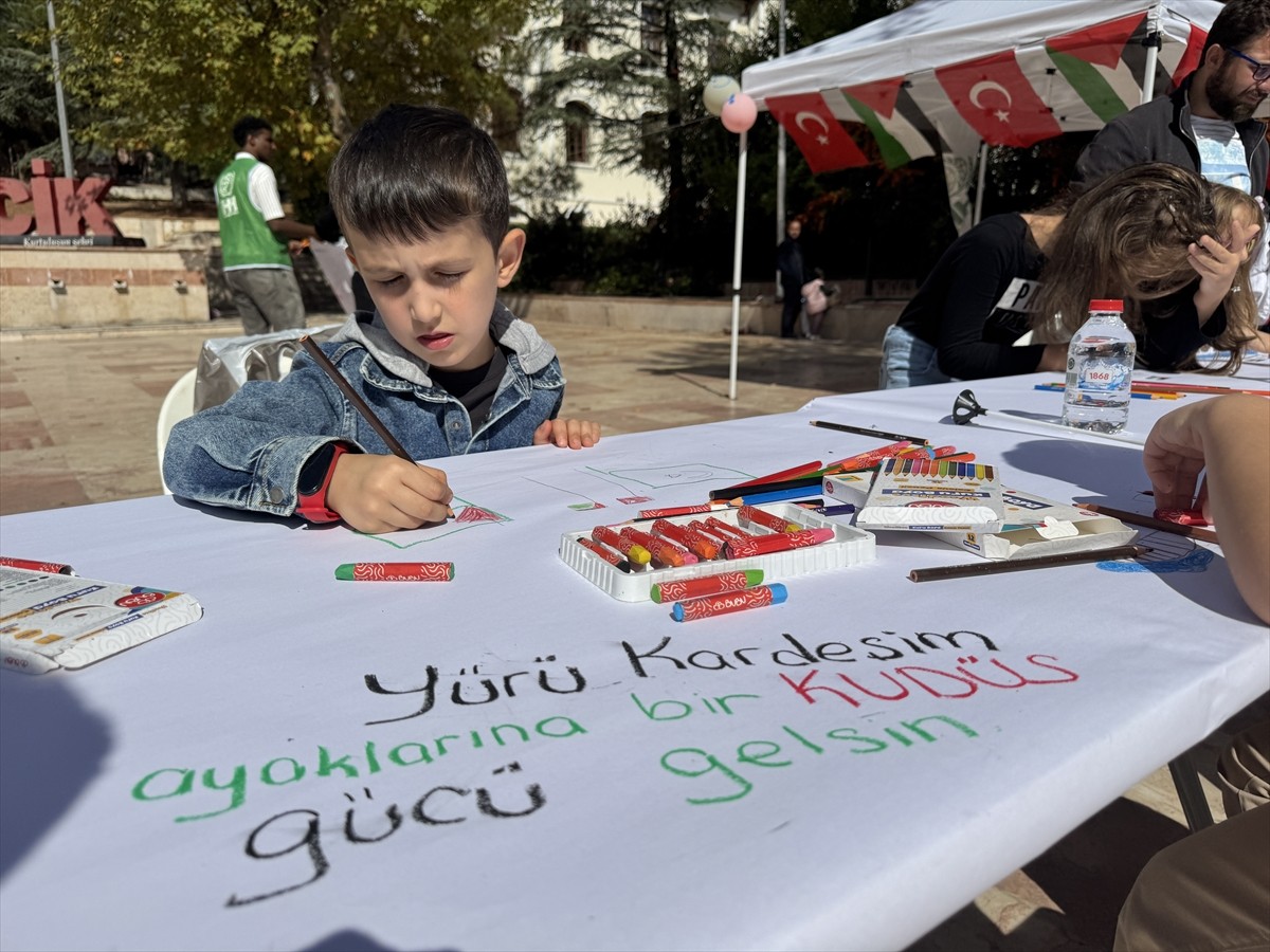 Bilecik İnsan Hak ve Hürriyetleri (İHH) İnsani Yardım Derneği ile Yetim Vakfı Bilecik...