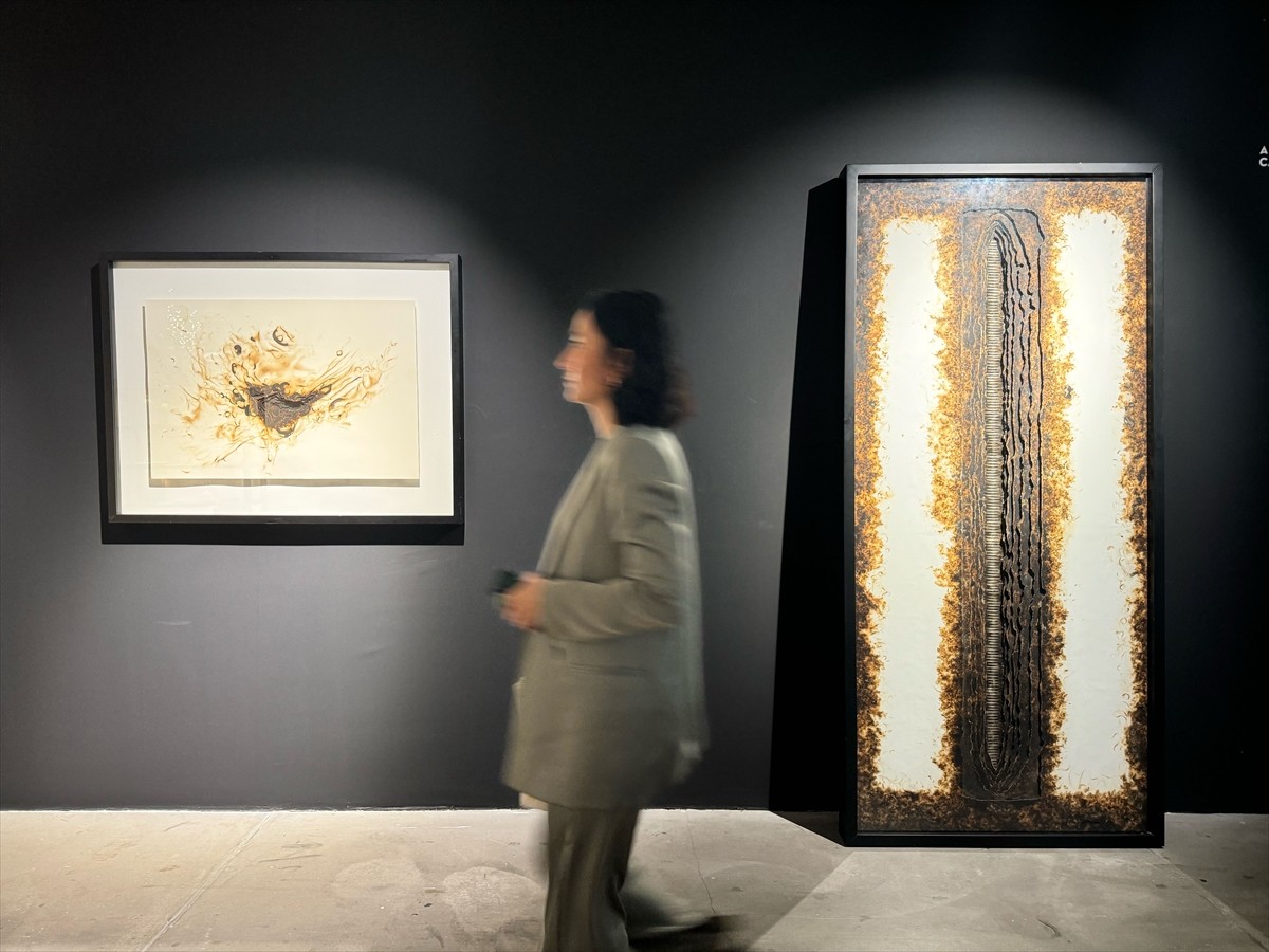 Bilgili Sanat ve Sabiha Kurtulmuş tarafından düzenlenen "Artweeks Istanbul"un 12. edisyonu...