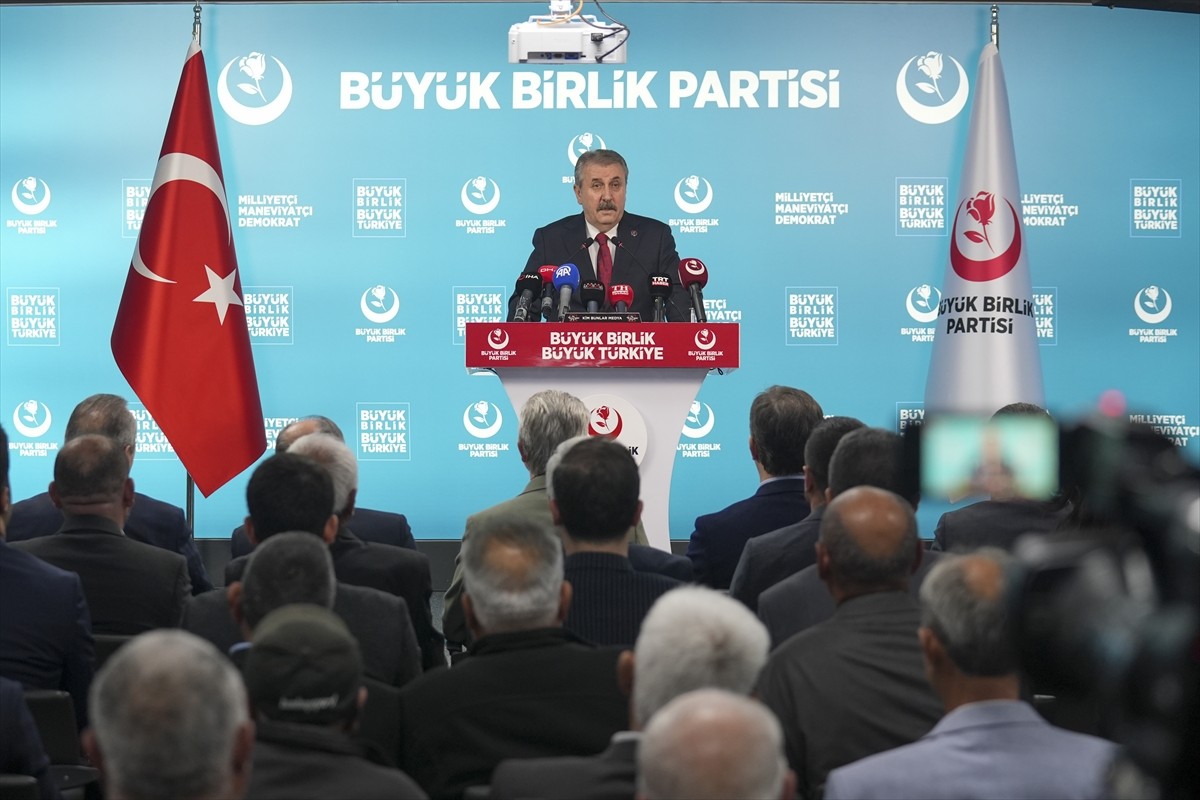 Büyük Birlik Partisi (BBP) Genel Başkanı Mustafa Destici, partisinin genel merkezinde basın...