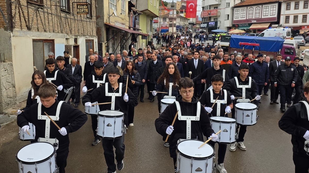 Çankırı'nın Ilgaz ilçesinde düzenlenen 16. İstiklal Yolu Yürüyüşü başladı. İlçe merkezine gelen...