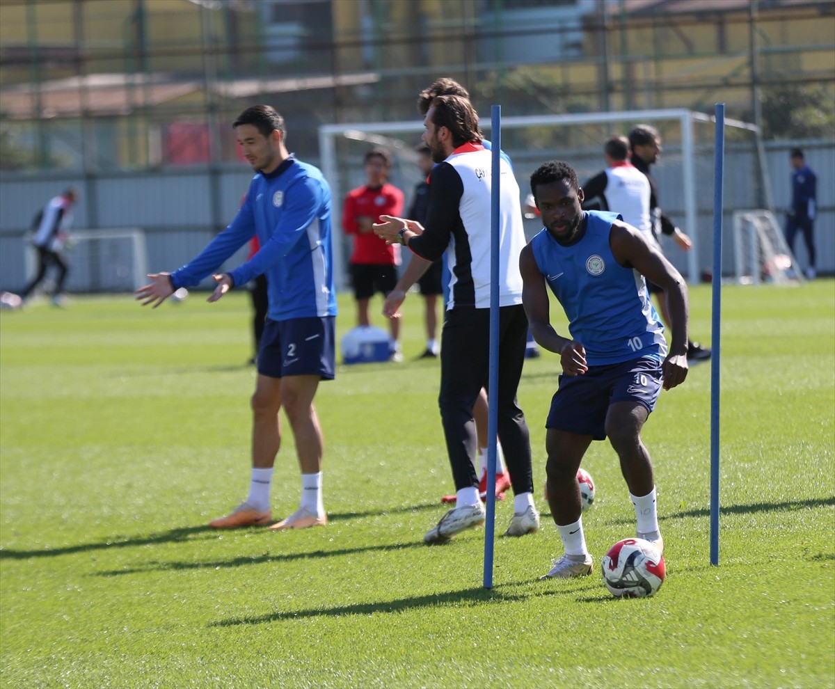 Çaykur Rizespor, Trendyol Süper Lig'in 9. haftasında sahasında Trabzonspor ile yapacağı maçın...