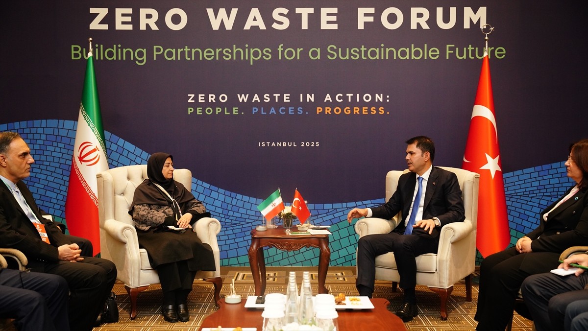 Çevre, Şehircilik ve İklim Değişikliği Bakanı Murat Kurum, Sıfır Atık Forumu kapsamında İran...