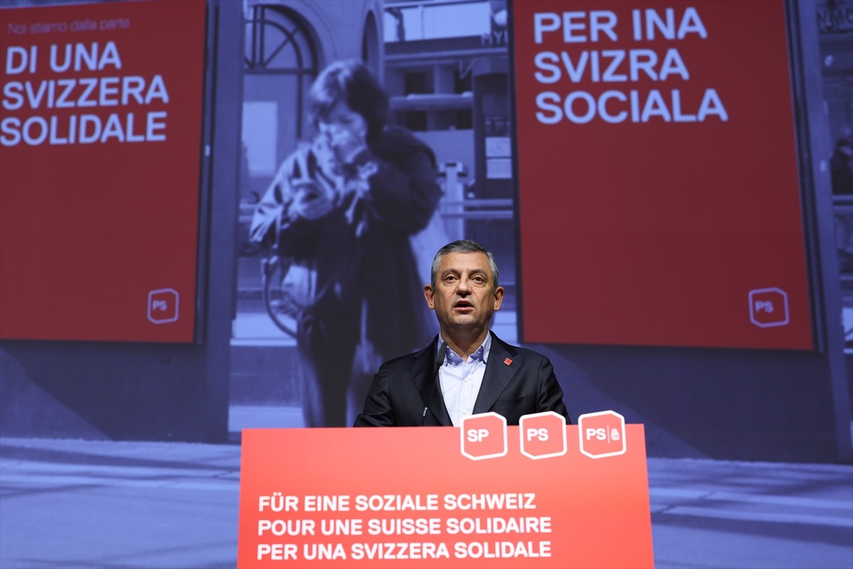 CHP Genel Başkanı Özgür Özel, İsviçre Sosyal Demokrat Partisi'nin (SP) Luzern'deki kongresine...