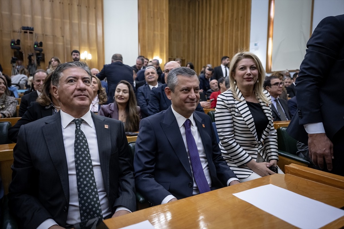 CHP Genel Başkanı Özgür Özel, partisinin TBMM Grup Toplantısı'na katıldı.