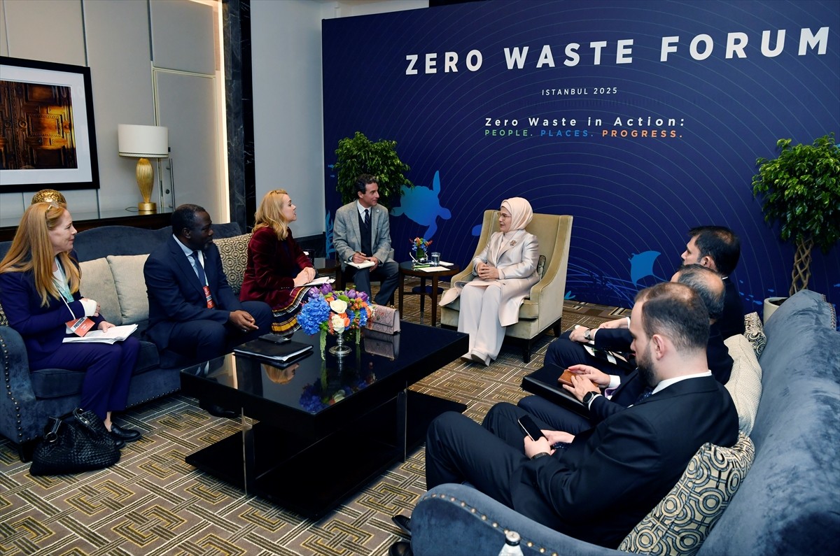 Cumhurbaşkanı Recep Tayyip Erdoğan'ın eşi ve Sıfır Atık Vakfı Onursal Başkanı Emine Erdoğan...