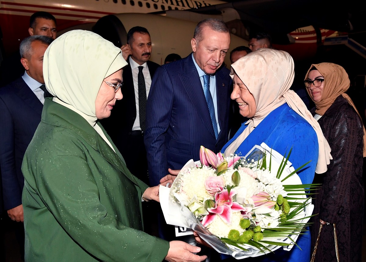 Cumhurbaşkanı Recep Tayyip Erdoğan, bazı programlara katılmak üzere Rize'ye geldi. Cumhurbaşkanı...