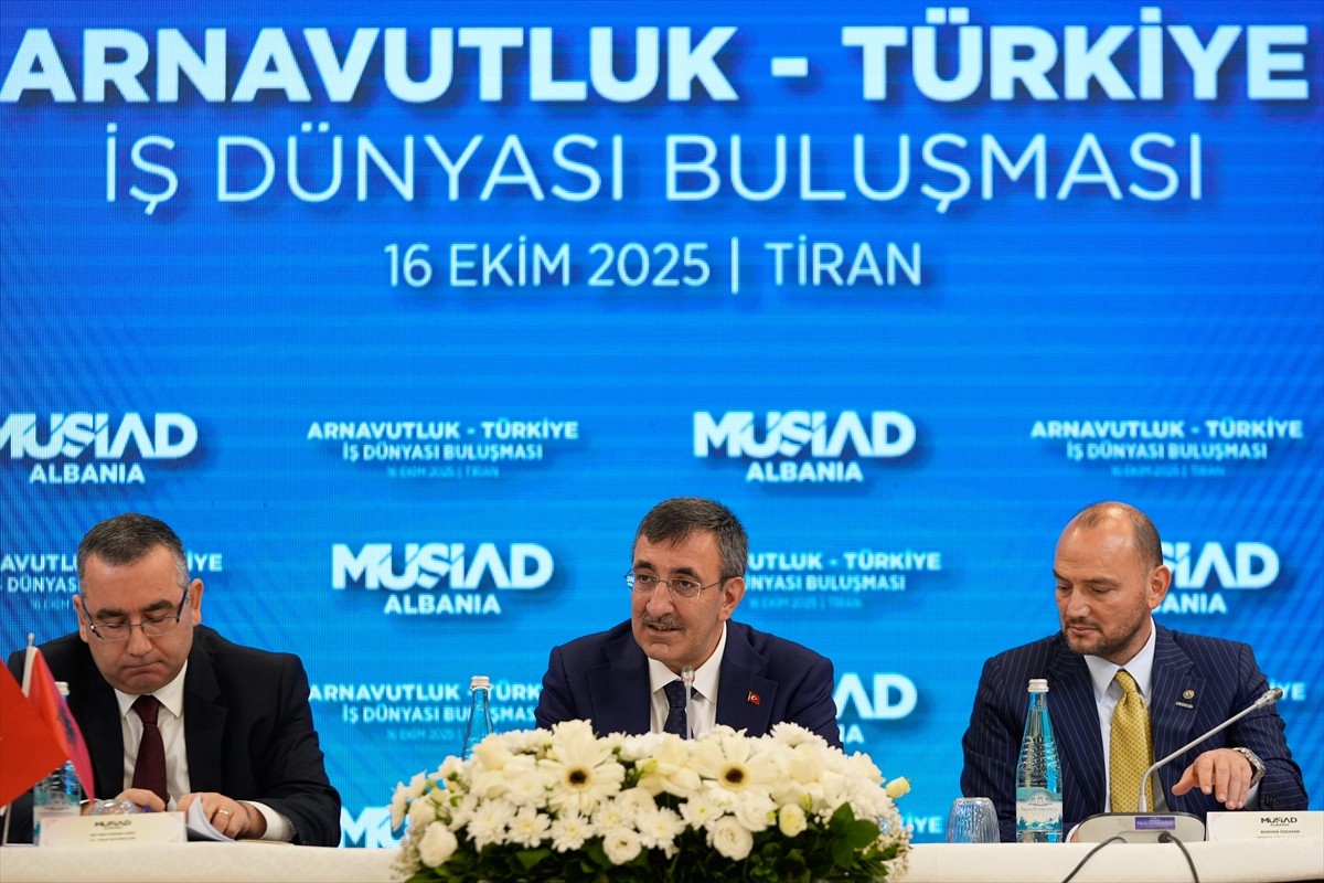 Cumhurbaşkanı Yardımcısı Cevdet Yılmaz (ortada), Arnavutluk'un başkenti Tiran'da, Müstakil...