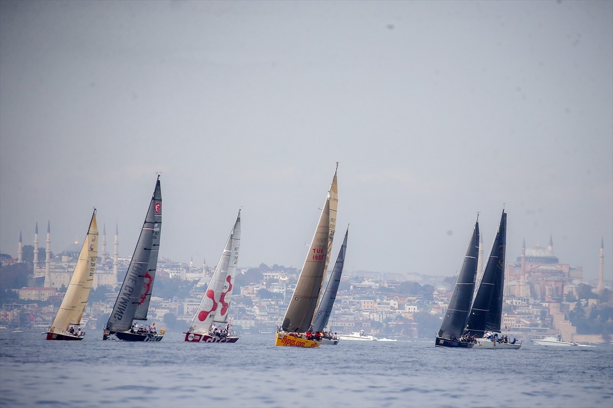 Cumhurbaşkanlığı himayelerinde düzenlenen ve Anadolu Ajansının (AA) "Global İletişim Ortağı"...