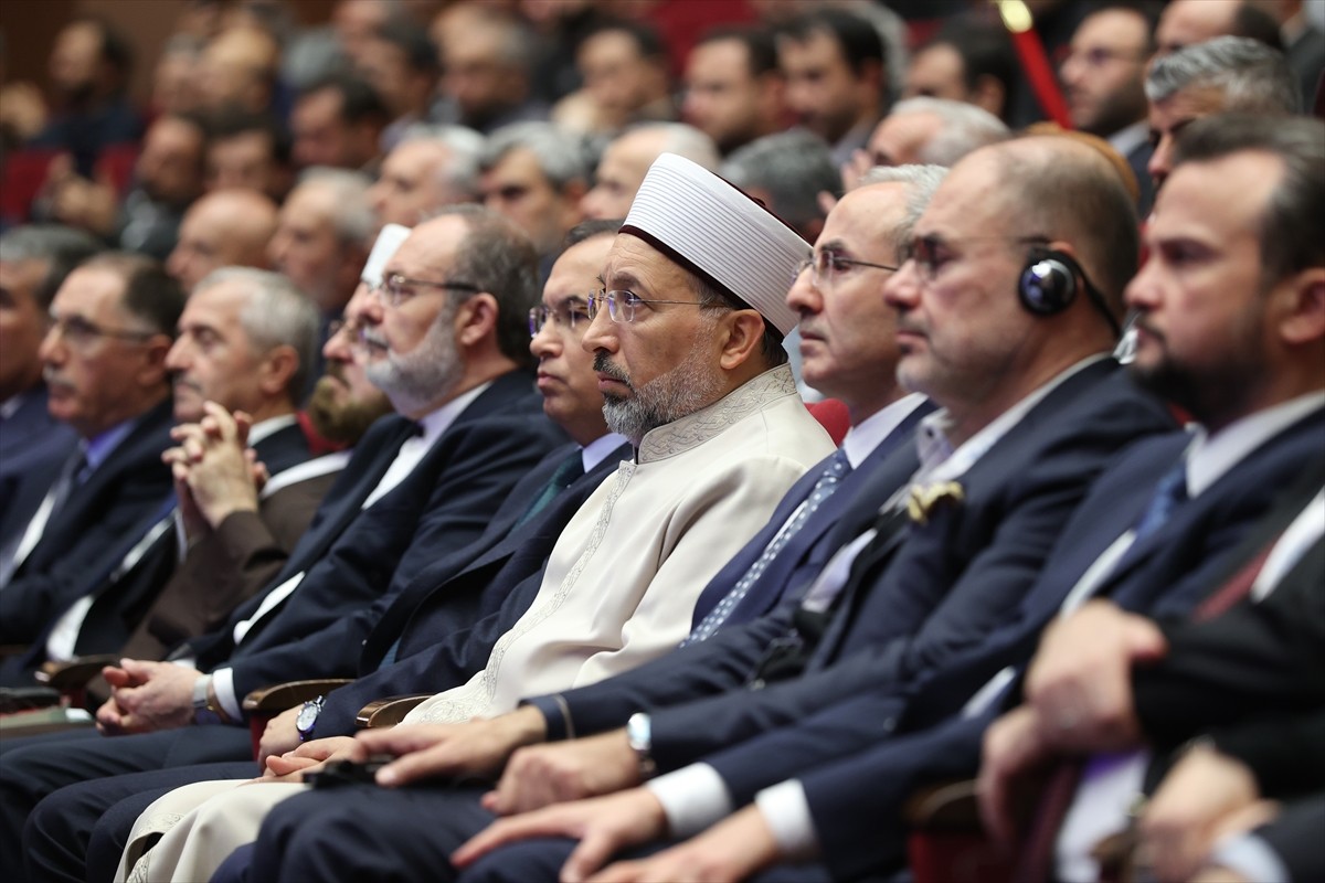 Diyanet İşleri Başkanı Prof. Dr. Safi Arpaguş, Gaziantep İslam Bilim ve Teknoloji Üniversitesi...