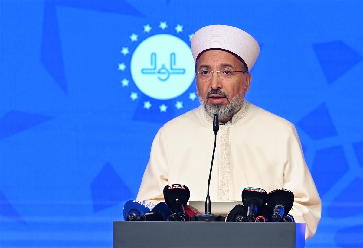 Diyanet İşleri Başkanlığı konferans salonunda "Camiler ve Din Görevlileri Haftası Açılış ve...