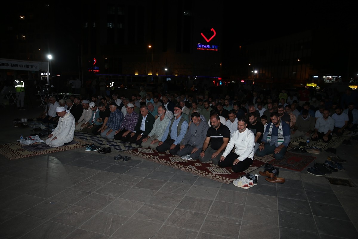 Diyarbakır'da İsrail'in Gazze'ye yönelik saldırılarına tepki gösterildi. Merkez Yenişehir...