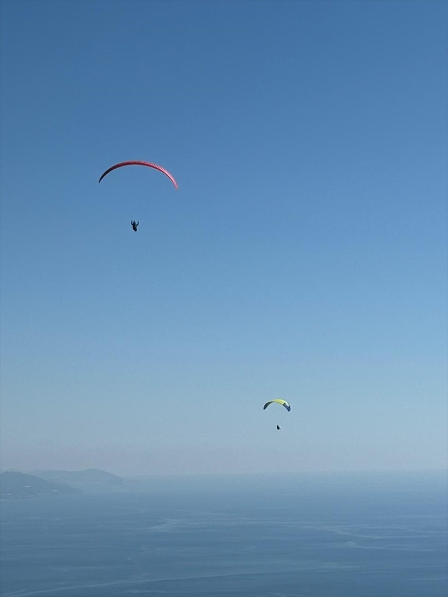  Dünya Yamaç Paraşütü Hedef Şampiyonası, Antalya'nın Alanya ilçesinde devam ediyor. Uluslararası...