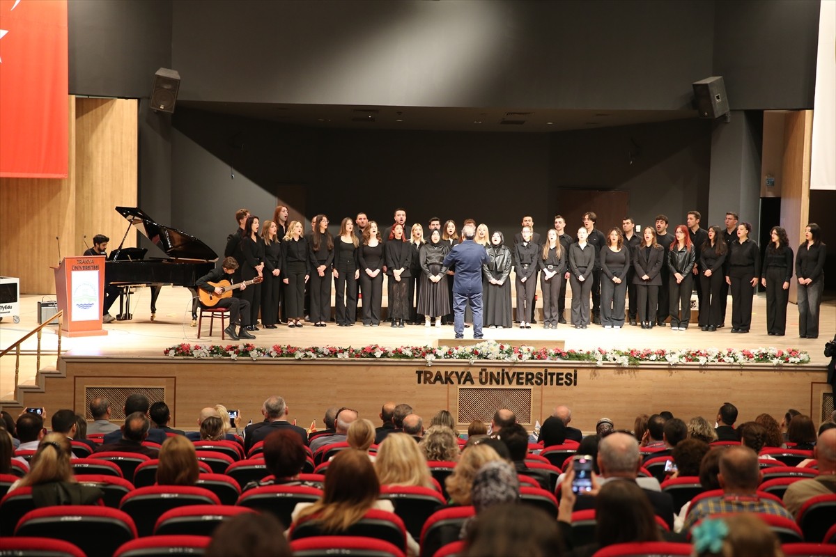 Edirne'de Trakya Üniversitesi (TÜ) Eğitim Fakültesi ev sahipliğinde "Yapay Zeka ve Geleceğin...