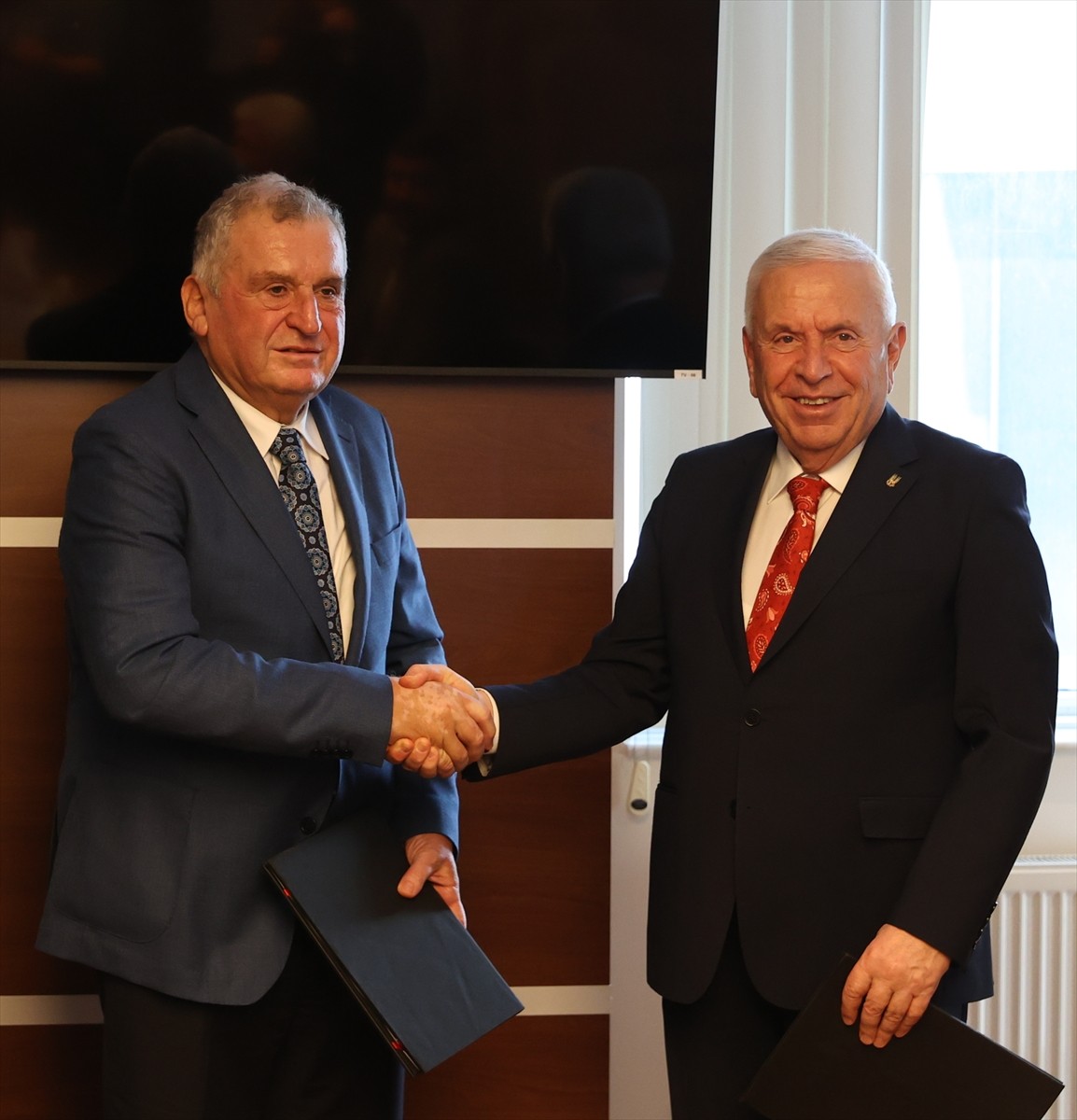 Edirne Ticaret ve Sanayi Odası (ETSO) ve Bulgaristan'ın Burgaz Ticaret ve Sanayi Odası arasında...