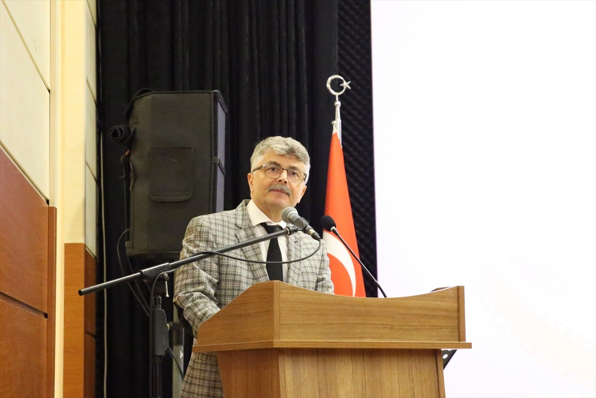 Ege Üniversitesi (EÜ) tarafından bu yıl 12'ncisi düzenlenen EgeArt Uluslararası Kısa Film...