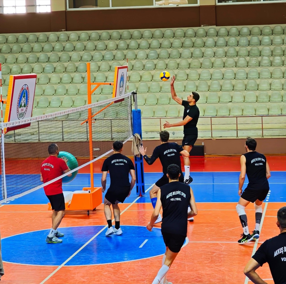 Erkekler AXA Sigorta Kupa Voley'de ilk maçını Spor Toto ile oynayacak Kuşgöz İzmir Vinç Akkuş...