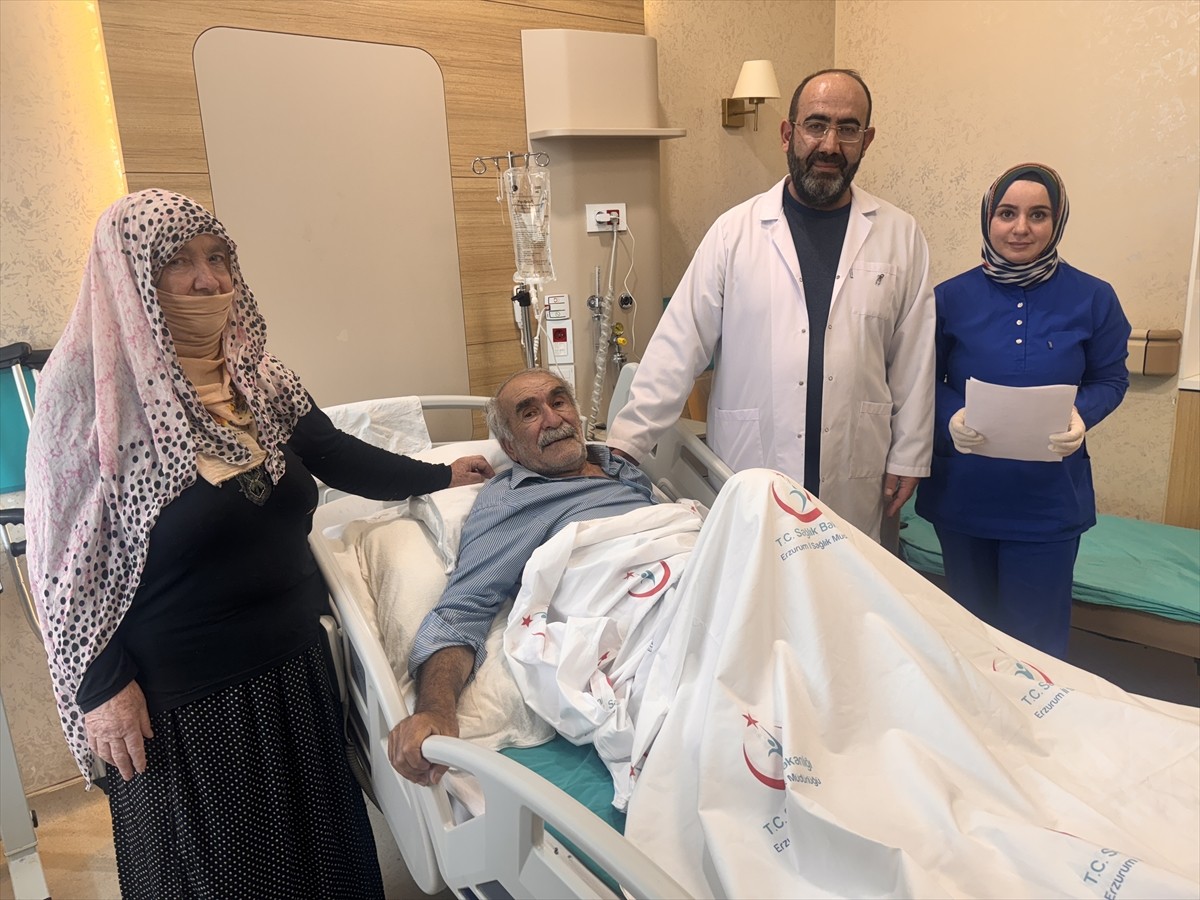 Erzurum'da yakıt dolu iki bidondan hangisinin benzin olduğunu ateş yakıp anlamaya çalışırken...