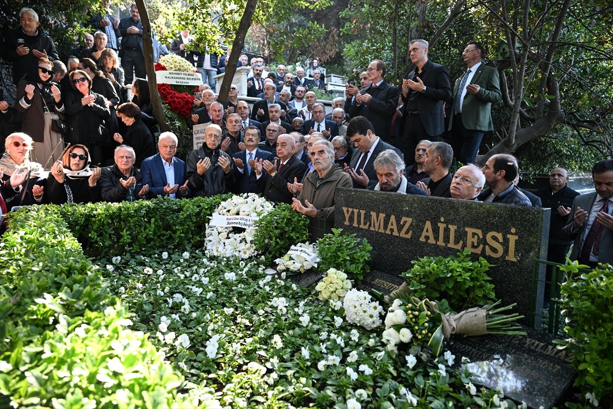 Eski Başbakan Mesut Yılmaz, vefatının 5. yıl dönümünde Beykoz'daki kabri başında anıldı.Yılmaz'ın...