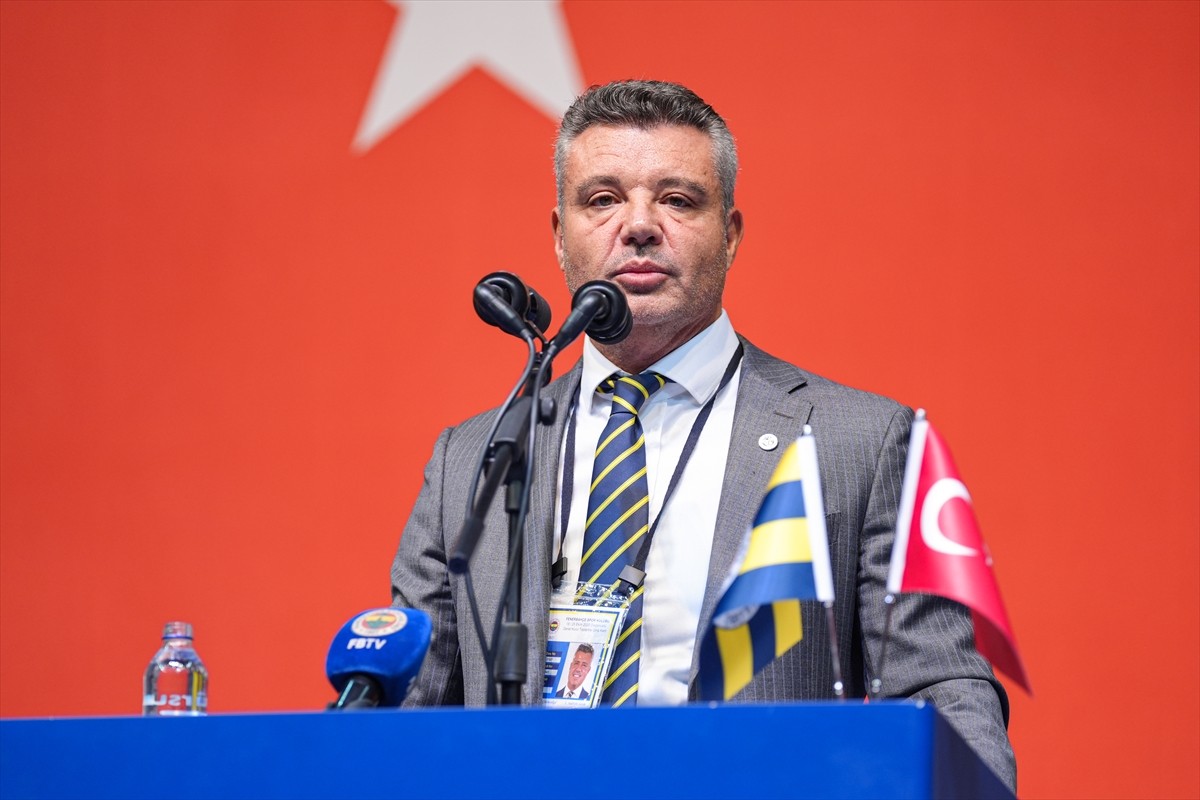 Fenerbahçe Kulübü Başkanı Sadettin Saran, Ülker Spor ve Etkinlik Salonu'nda gerçekleştirilen...