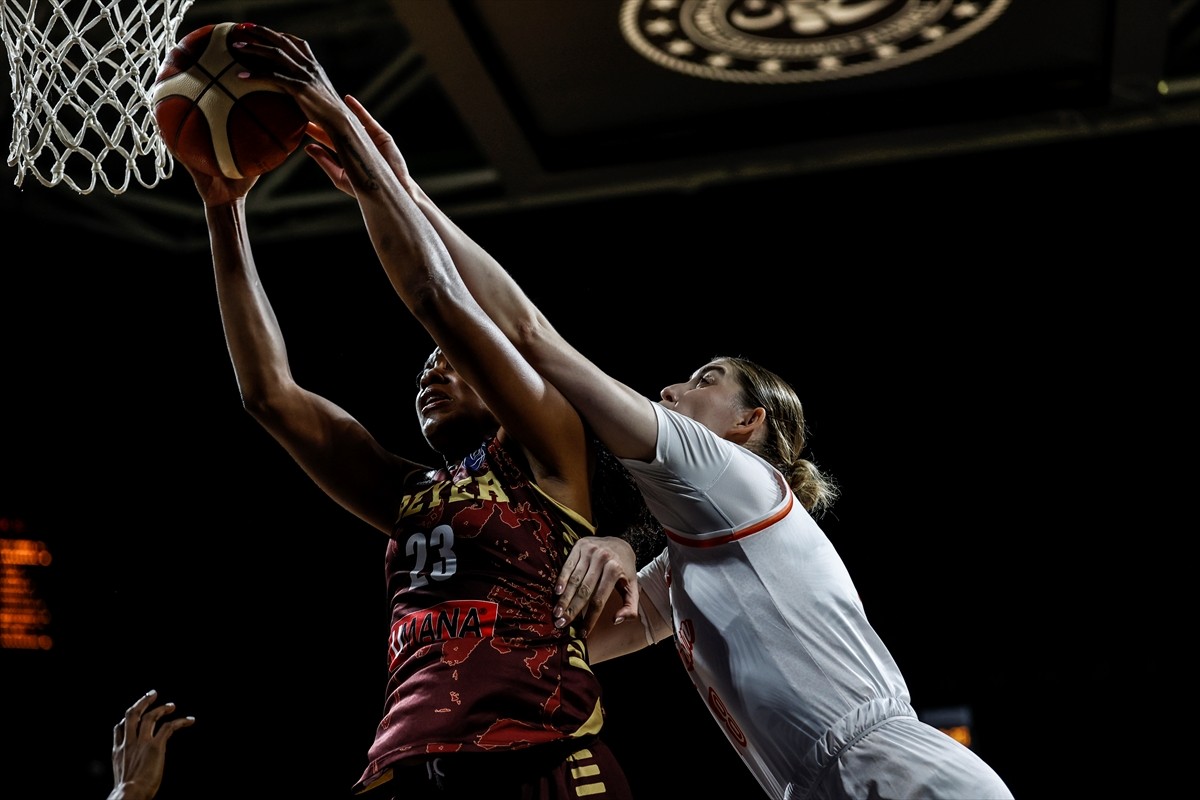FIBA Kadınlar Avrupa Ligi D Grubu dördüncü haftasında ÇİMSA ÇBK Mersin, İtalya'nın Umana Reyer...