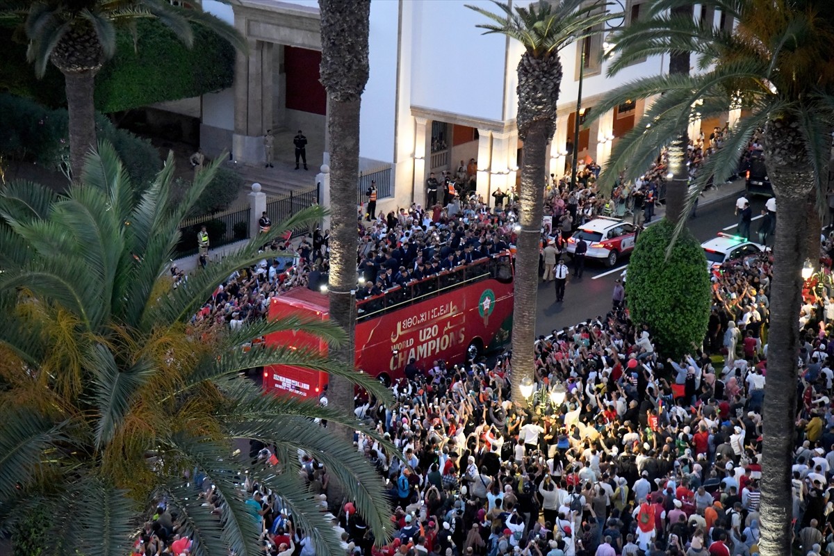 FIFA 20 Yaş Altı Dünya Kupası'nı kazanan Fas genç milli takımı, büyük bir ilgiyle karşılandı. Fas...