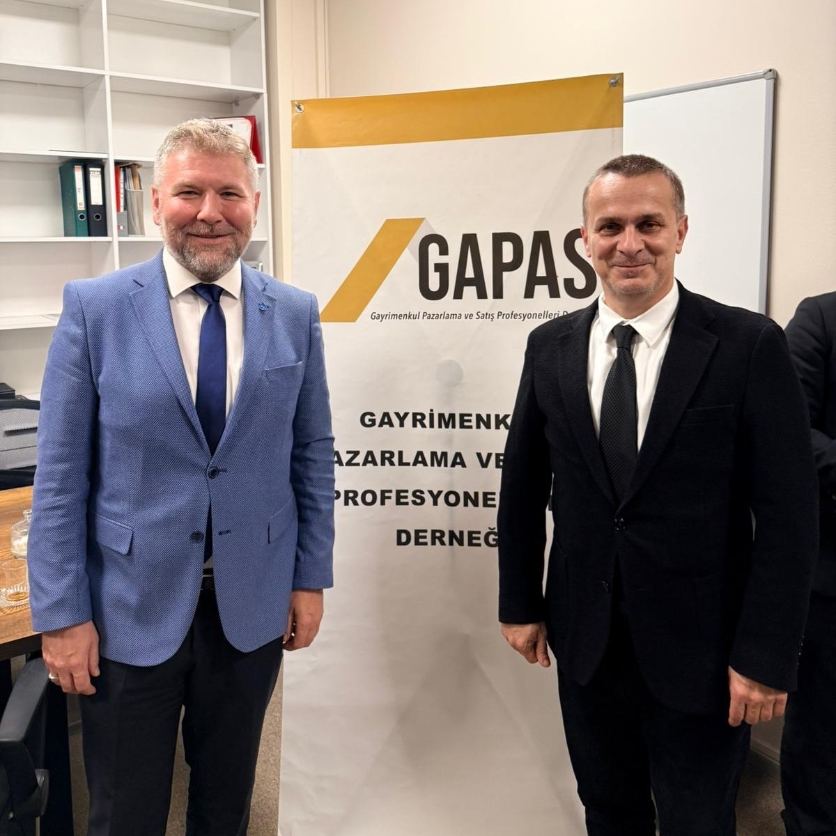 Gayrimenkul Pazarlama ve Satış Profesyonelleri Derneği'nin (GAPAS) 2'nci olağan genel kurul...