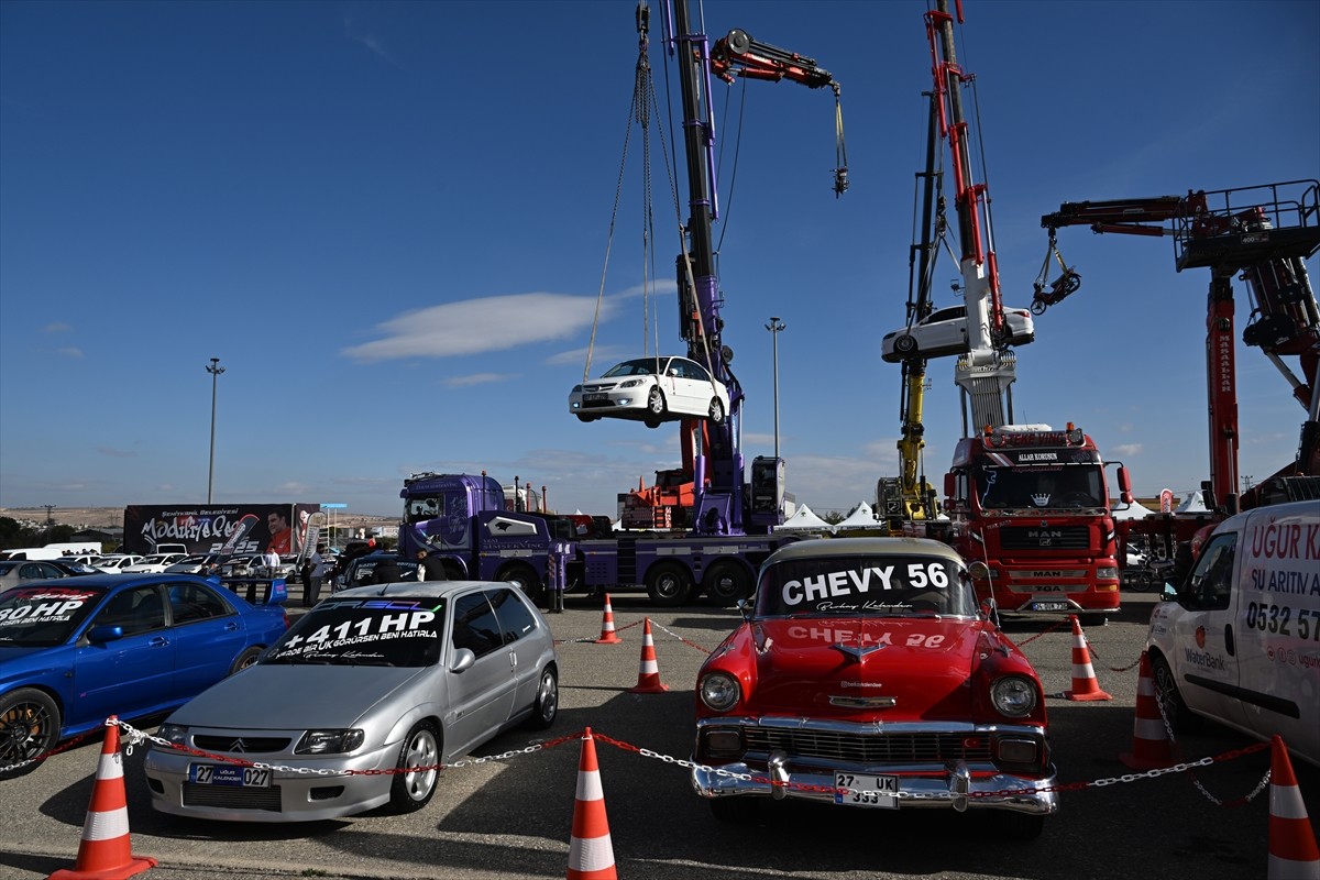 Gaziantep'te yaklaşık 1500 aracın katılımıyla düzenlenen "ModifiyeFest 2025" sona erdi.