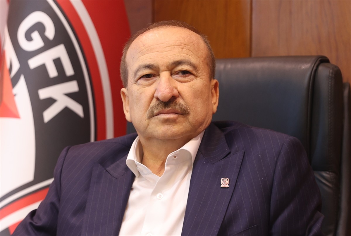Gaziantep Futbol Kulübü Başkanı Memik Yılmaz, Trendyol Süper Lig'in 10. haftasında sahalarında...