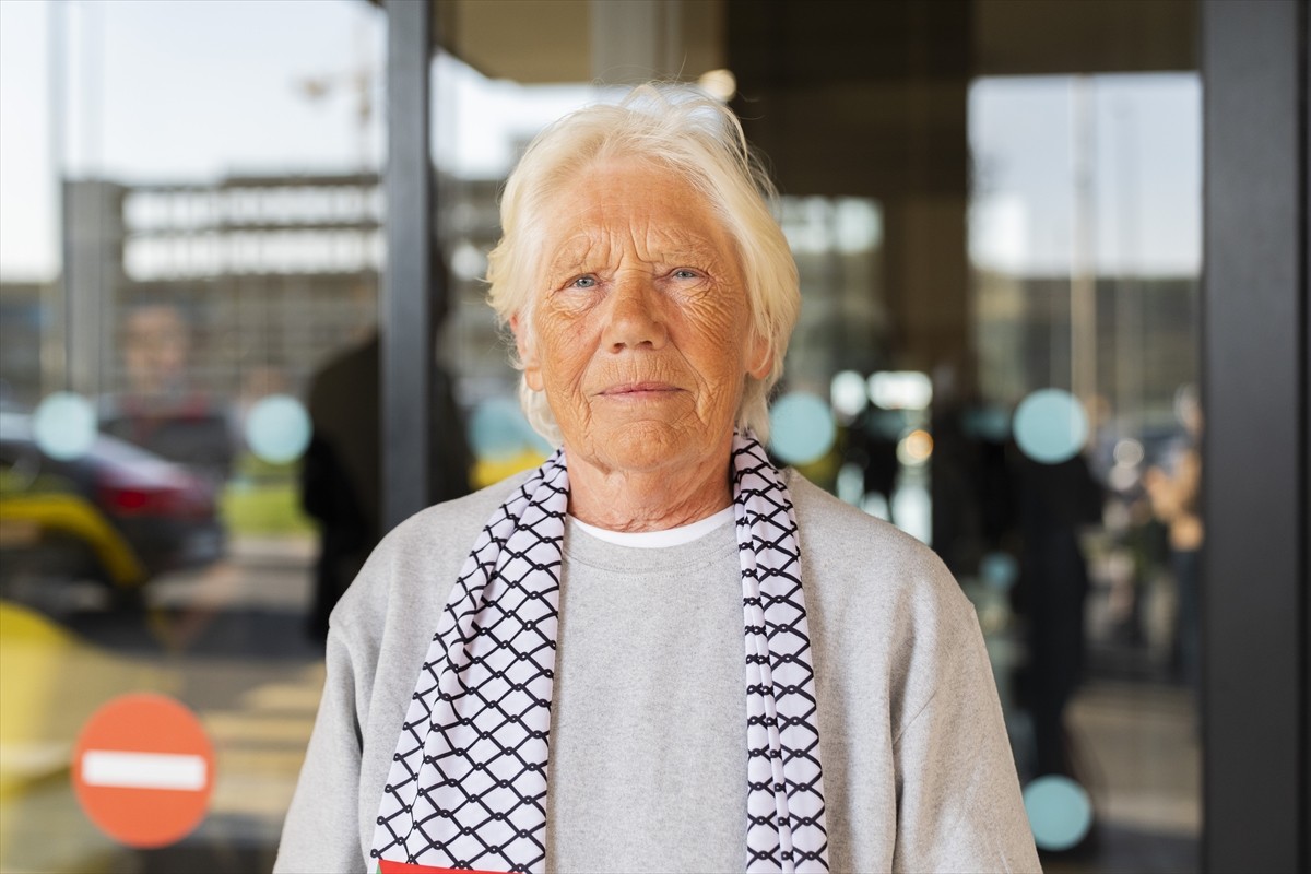 Gazze'ye insani yardım götürmek üzere yola çıkan ancak İsrail güçlerince uluslararası sularda yasa...