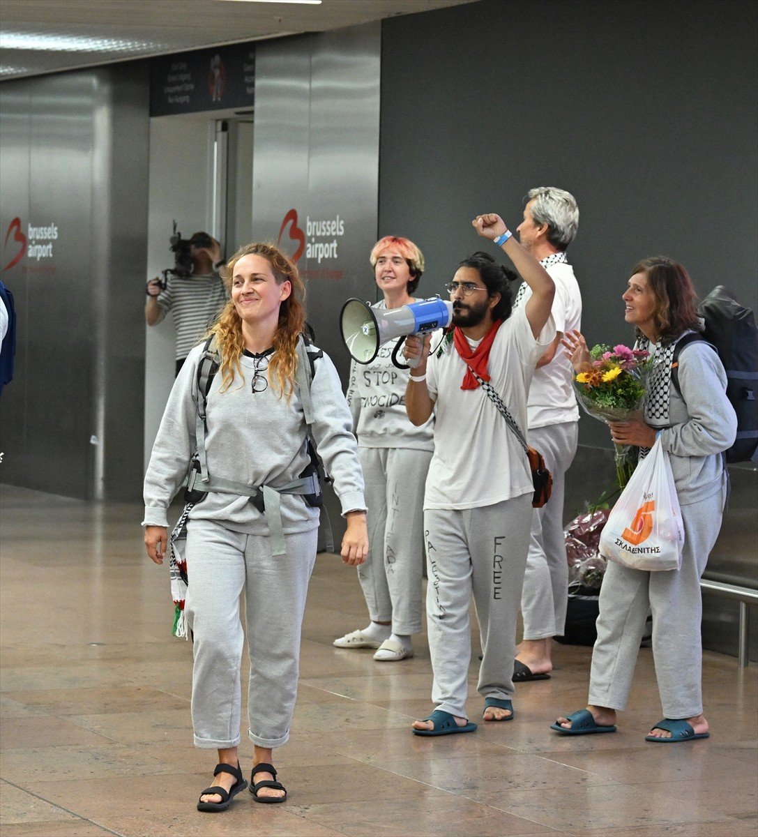 Gazze Şeridi'ne uygulanan yasa dışı ablukayı delmek ve insani yardım ulaştırmak isteyen Küresel...
